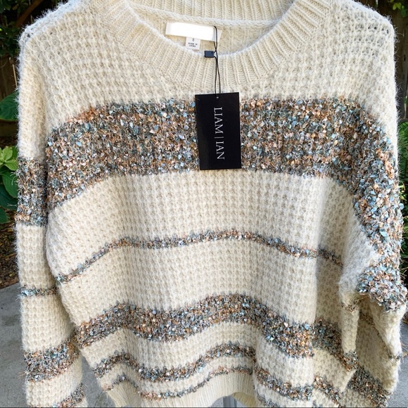 Far From Basic Textured Sweater - Picture 2 of 3